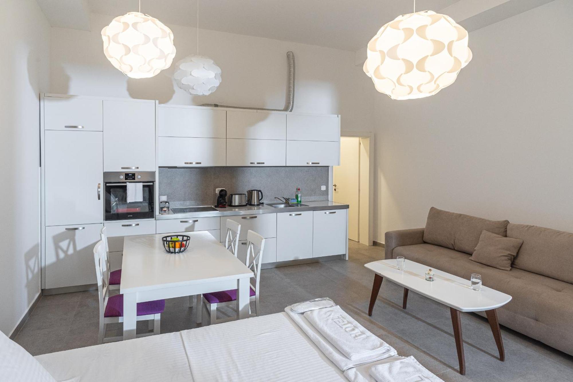 Vertmont Apartments Sveti Stefan Extérieur photo