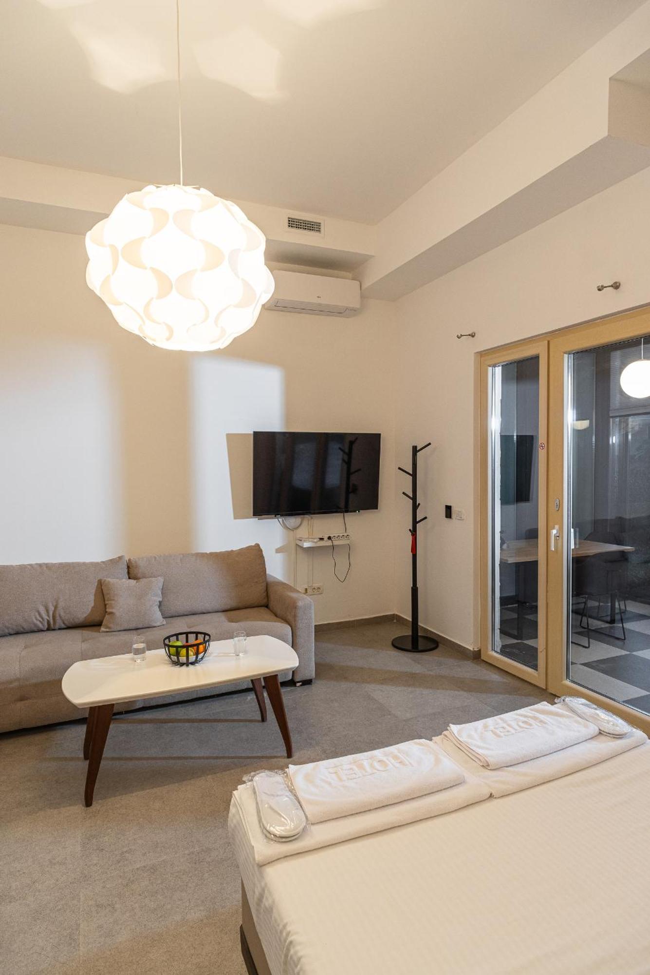 Vertmont Apartments Sveti Stefan Extérieur photo